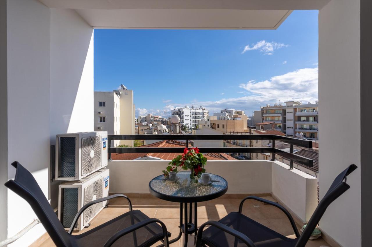 Polyn 1- Bedroom Apartment In Larnaca Exterior photo